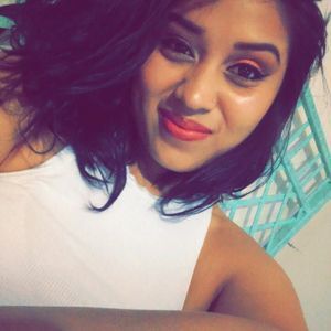 Meet your Posher, Iris